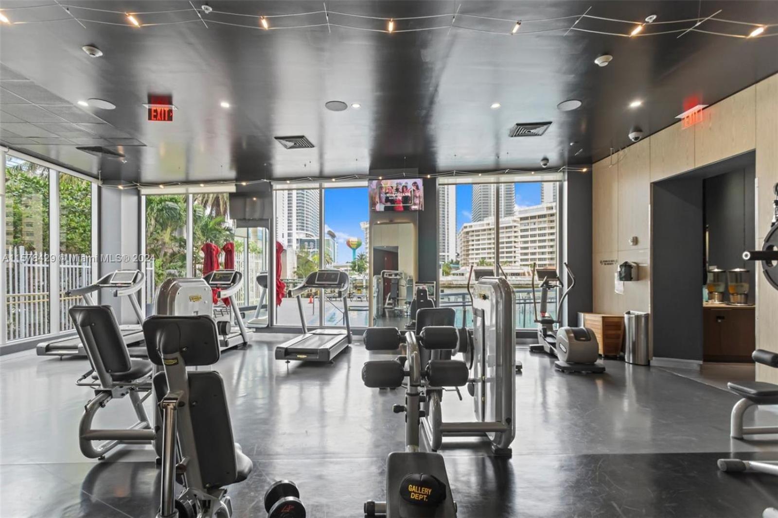 2602 E Hallandale Beach Blvd 1 Br Villa Dış mekan fotoğraf