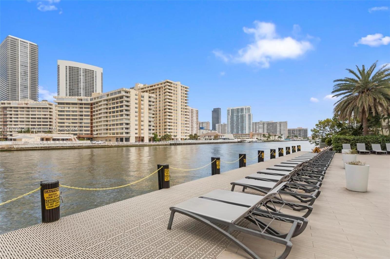 2602 E Hallandale Beach Blvd 1 Br Villa Dış mekan fotoğraf